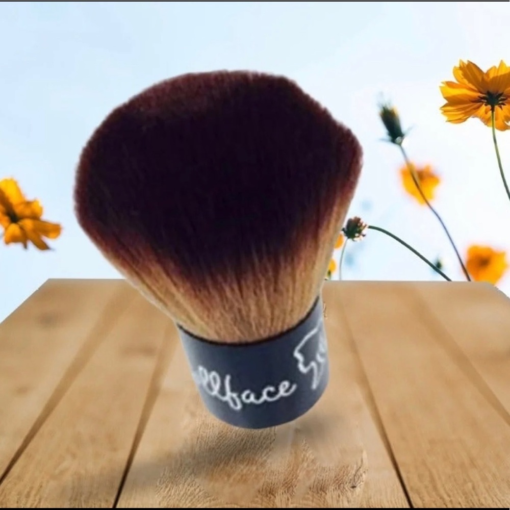 Dollface Kabuki Brush